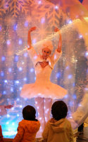 WinterWonder: Ballerina in Snowglobe